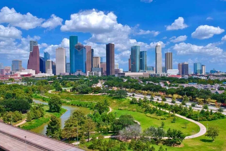 What Q1 2025 Commercial Mortgage Trends Mean for Houston Real Estate Investors